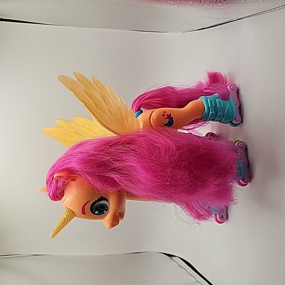 My Little Pony: A New Generation Sing 'N Skate Sunny Starscout Toy - No Mic